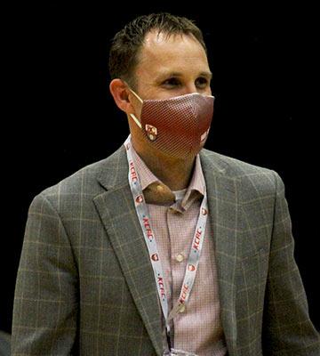 Tony Hoops in mask at the Threshpy Awards